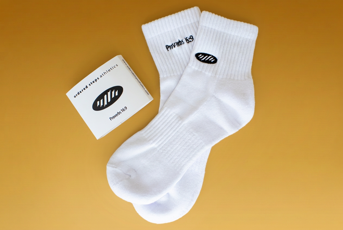 Ordered Steps Quarter Crew Socks